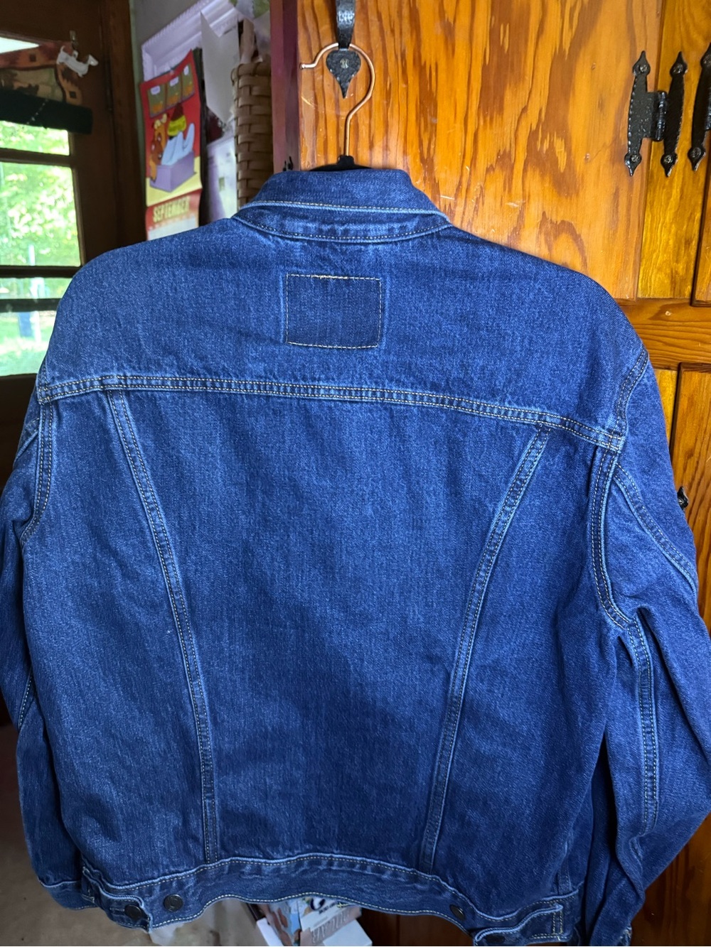 Levi's Men’s Blue Denim Trucker Jacket - Picture 6 of 13
